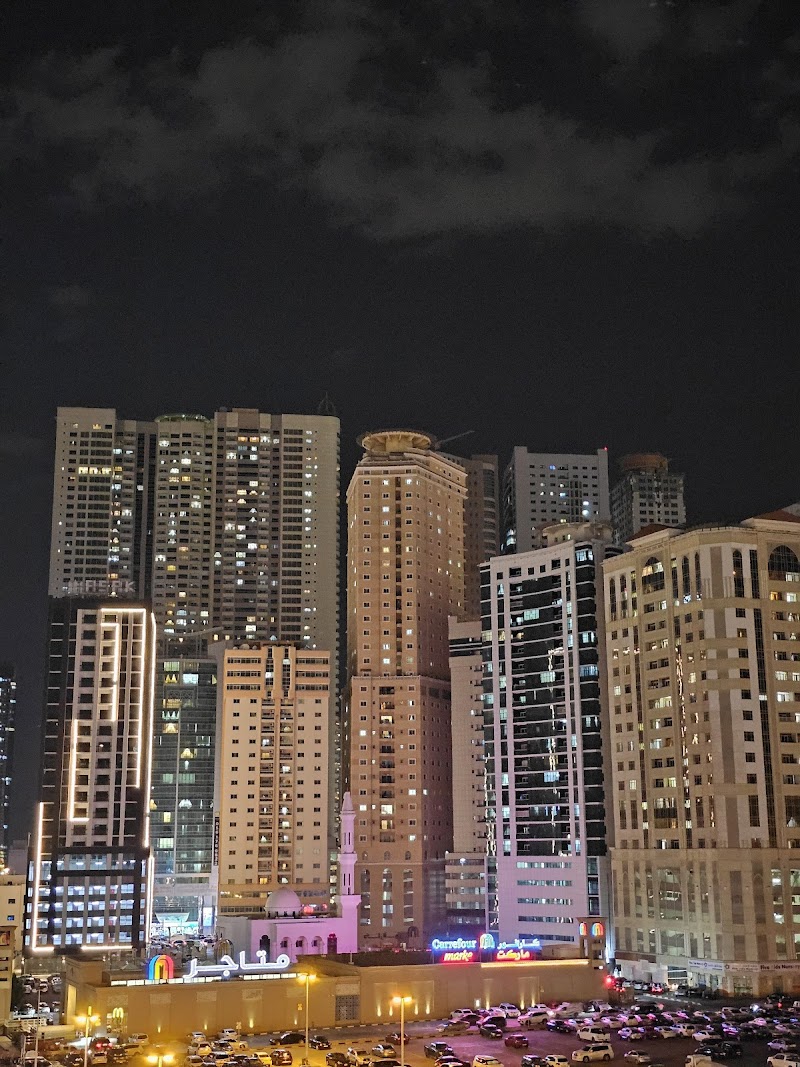 Al Khan Building — Property for Sale in Sharjah, Al Khan - Image 2