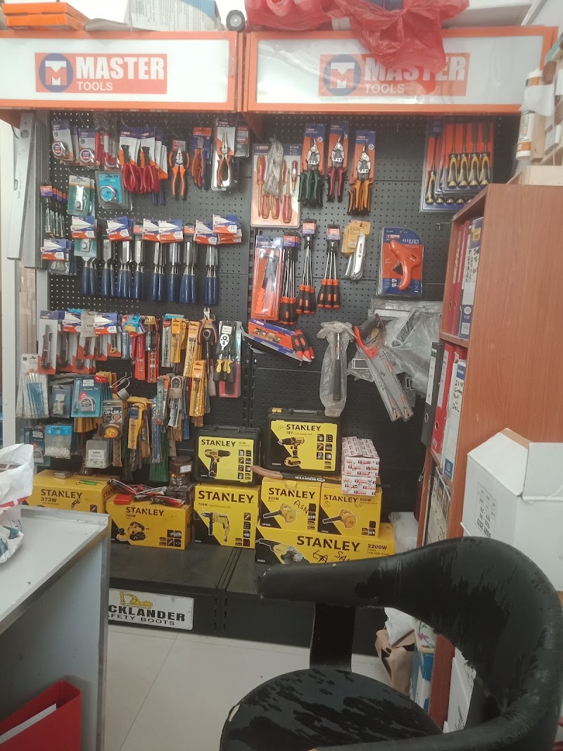 Al Sekoun Hardware Trading — Ladders Workbenches in Sharjah, Al Khan - Image 4