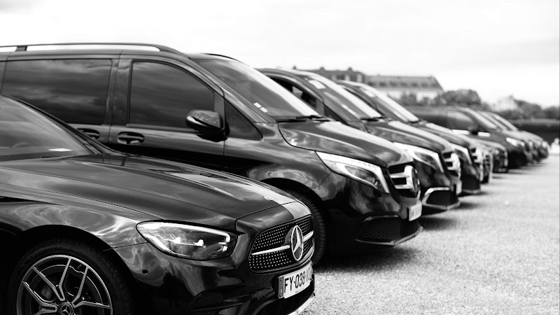 Go Dubai Chauffeurs & Tours — Vehicle Services in Dubai, Jumeirah