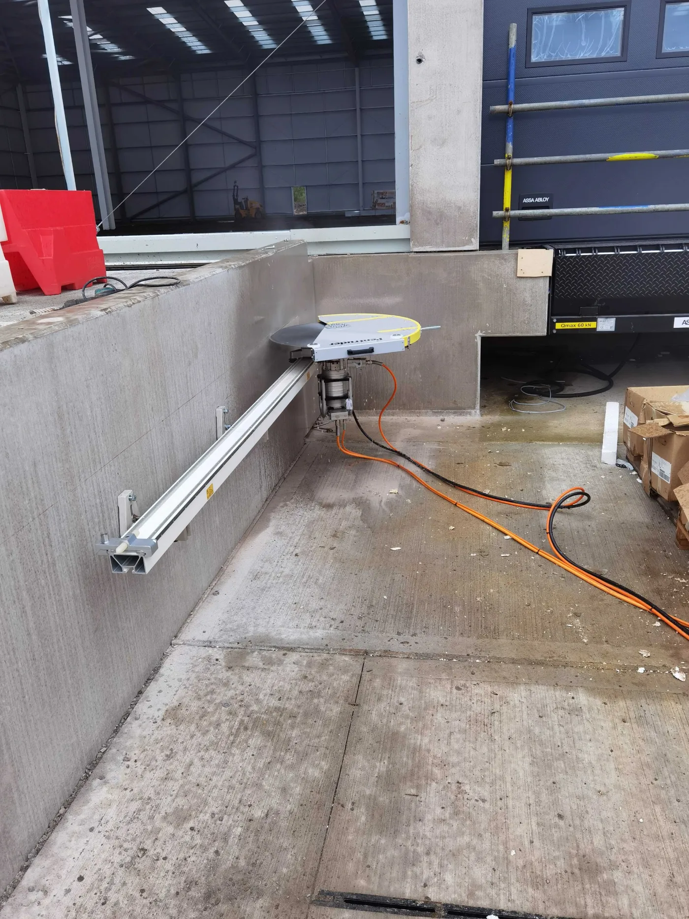 Concrete Cutting And Demolition Service in Abu Dhabi - Image 8