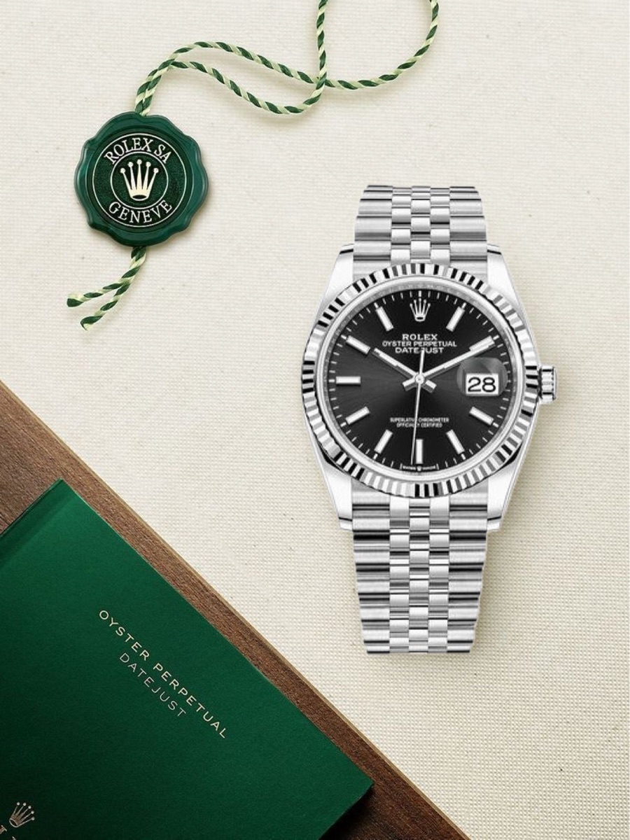 Rolex black dial watch battery 