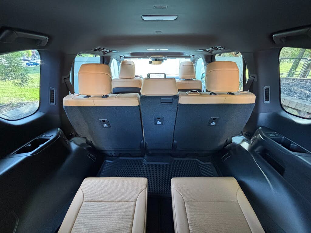 2025 Lexus LX 600 Luxury AWD - Image 5