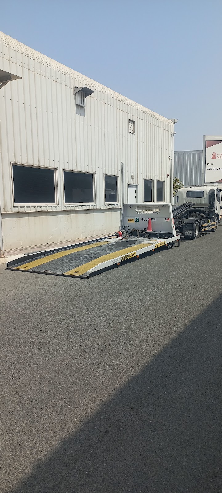 Car Recovery services Al Quoz — Car Recovery Services in Al Rashidiya