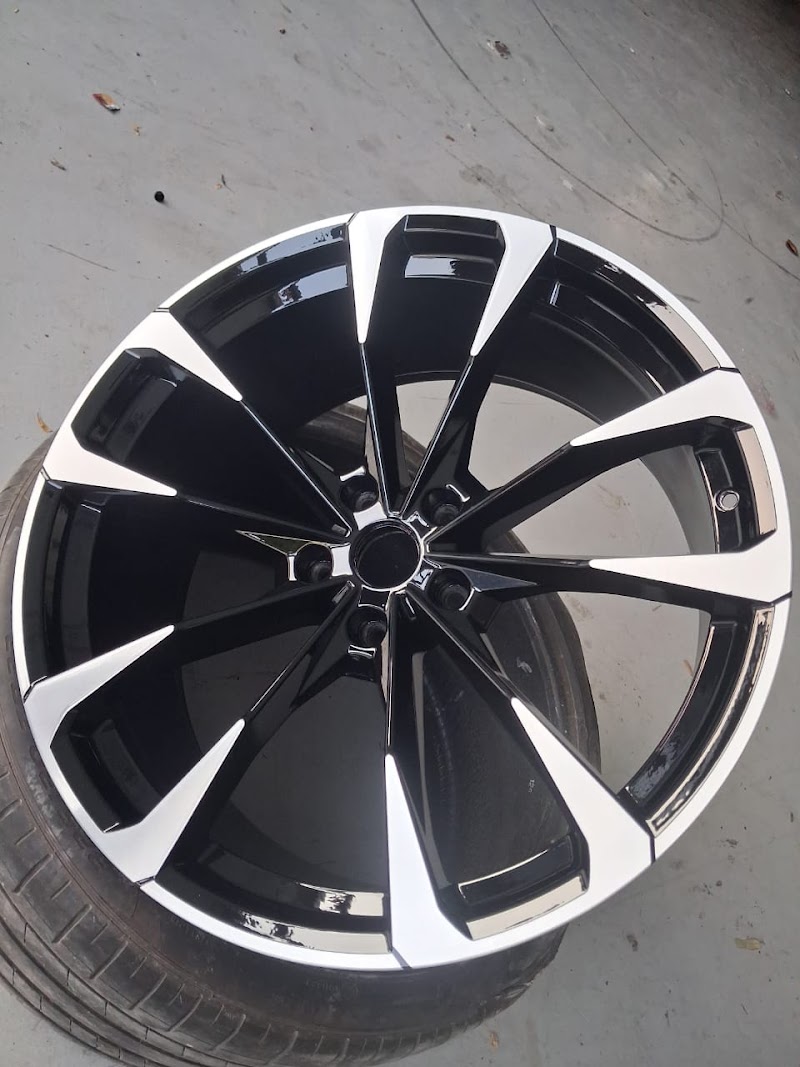 Tire fixer Service - Mobile Tyre Repair — Tyre Repair Services in Al Rashidiya - Image 3