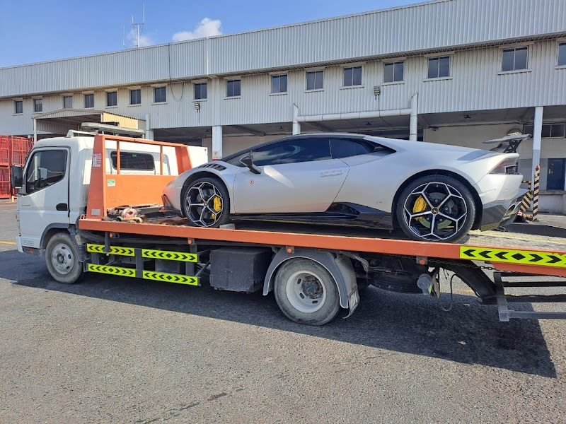 Car Towing Services — Car Recovery Services in Al Nuaimiya - Image 4