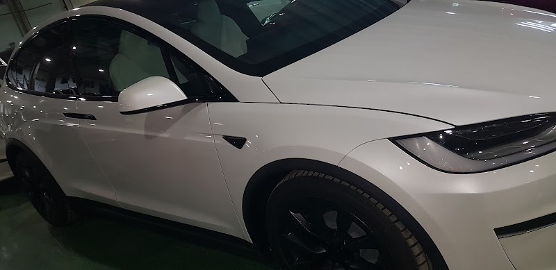 Ajman recovery service — Car Recovery Services in Al Nuaimiya - Image 5