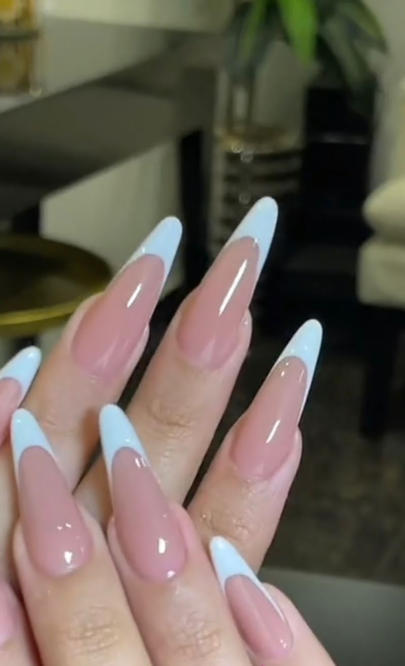 Rokas ladies beauty salon Home service Al Ain — Salon for men and Women in Al ain - Image 4