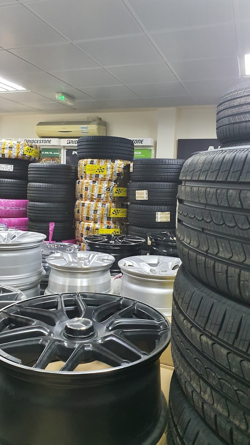 سلمان لتجارة الإطارات salman tyres — Tyre Repair Services in Al Faseel - Image 4