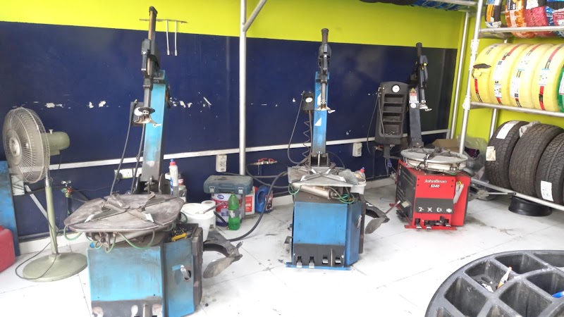 Fathi Tyre — Tyre Repair Services in Al Faseel - Image 2