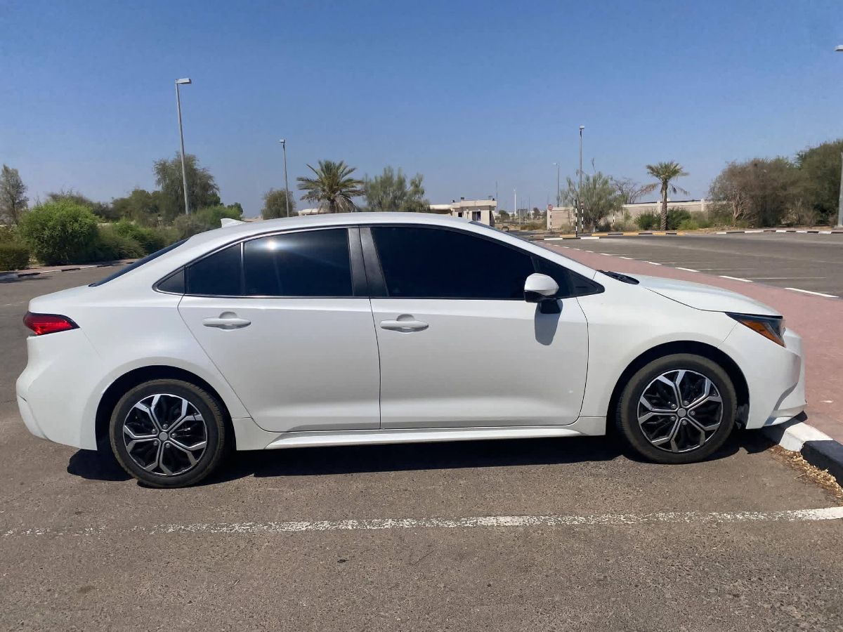 2020 Toyota Corolla (US Spec) - Image 2