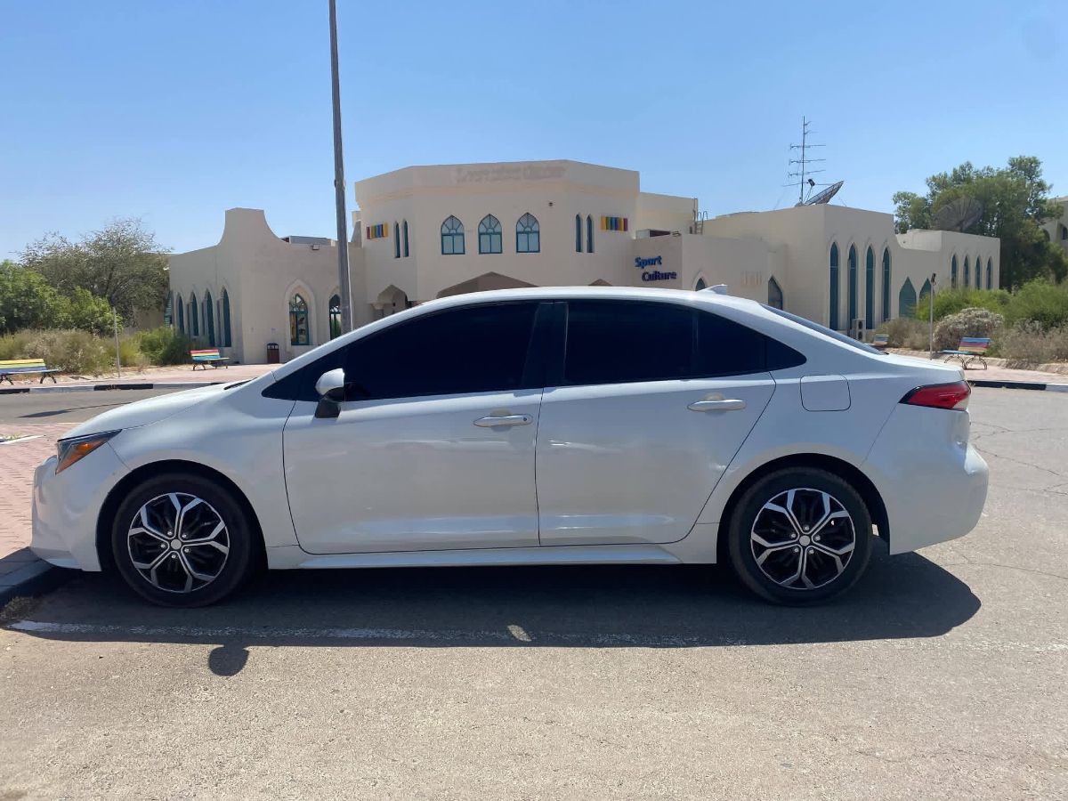 2020 Toyota Corolla (US Spec) - Image 4