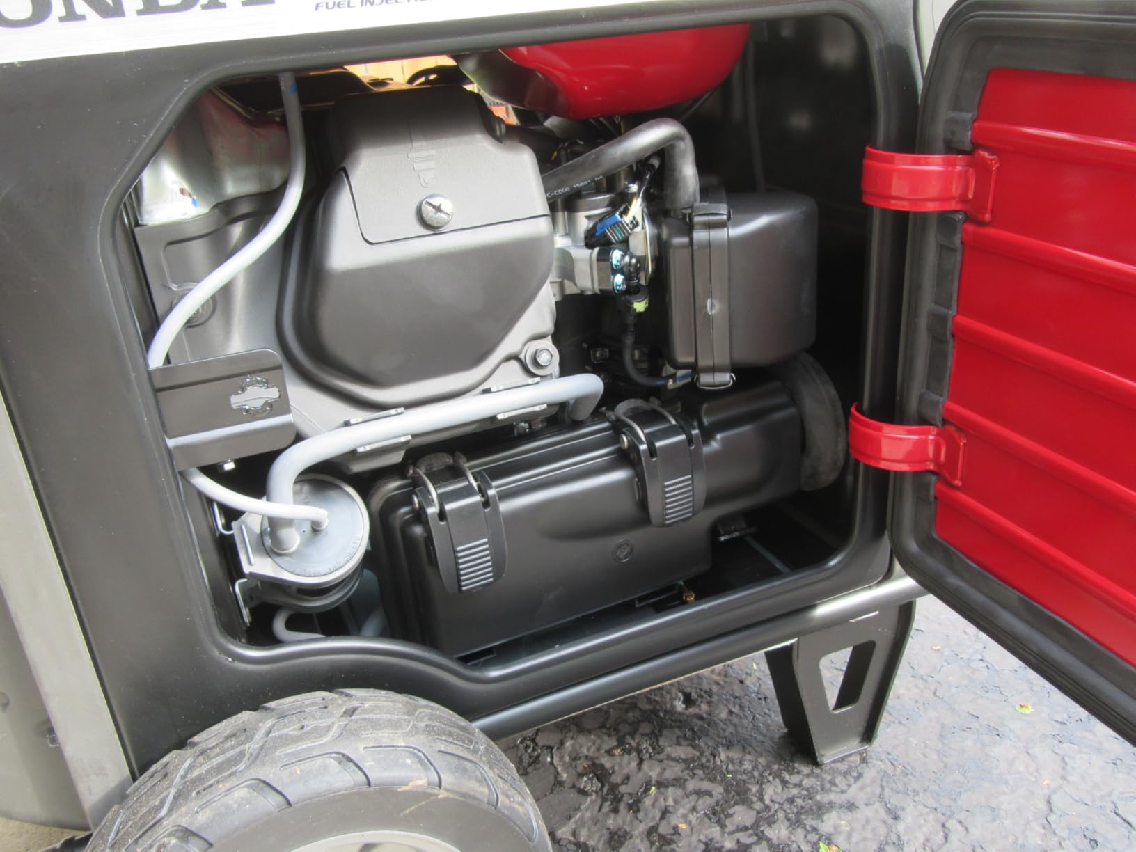 Wholesales Price Honda EU7000iS 7,000 Watt Inverter Portable Backup Generator Ready To Ship - Image 3