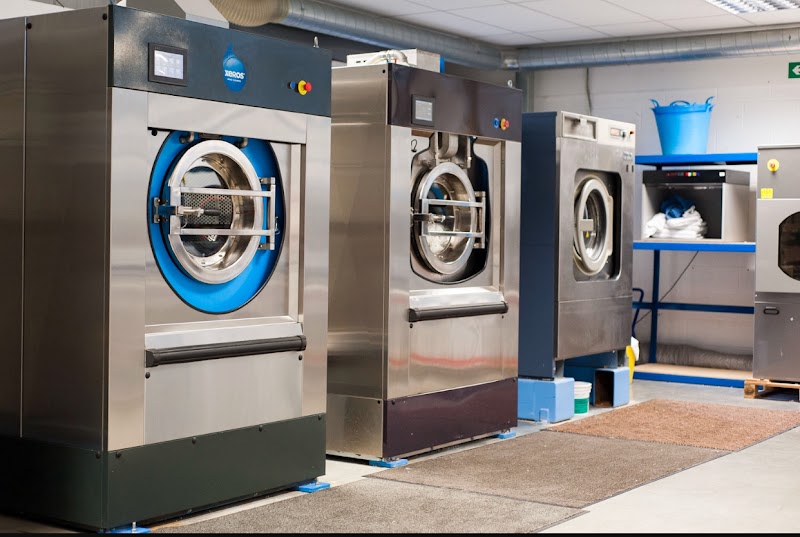 Al Essa Laundry مغسلة العيسى لتنظيف الملابس — Laundry Services in Fujairah, Al Faseel - Image 2
