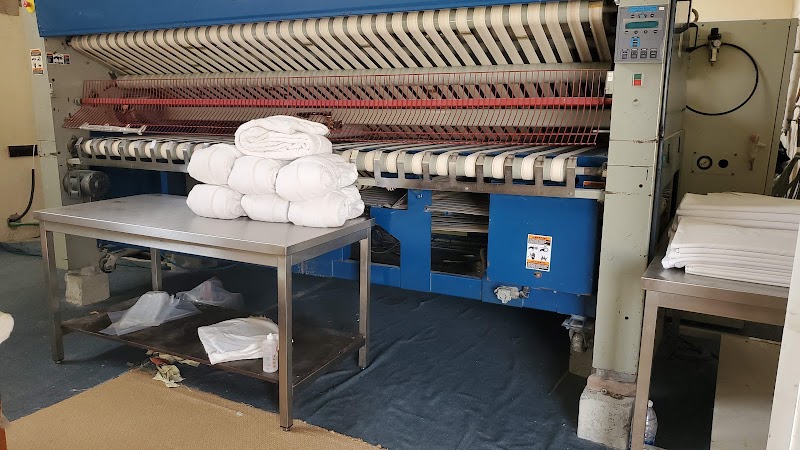Al Essa Laundry مغسلة العيسى لتنظيف الملابس — Laundry Services in Fujairah, Al Faseel - Image 4
