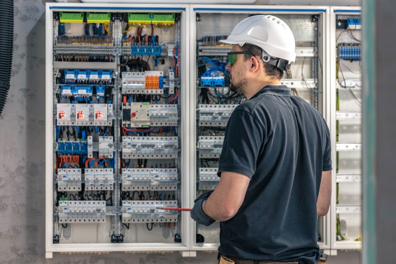 Al Daleel Electrical Switch Gear Trading LLC — Circuit Breakers Distribution Boards in Sharj...