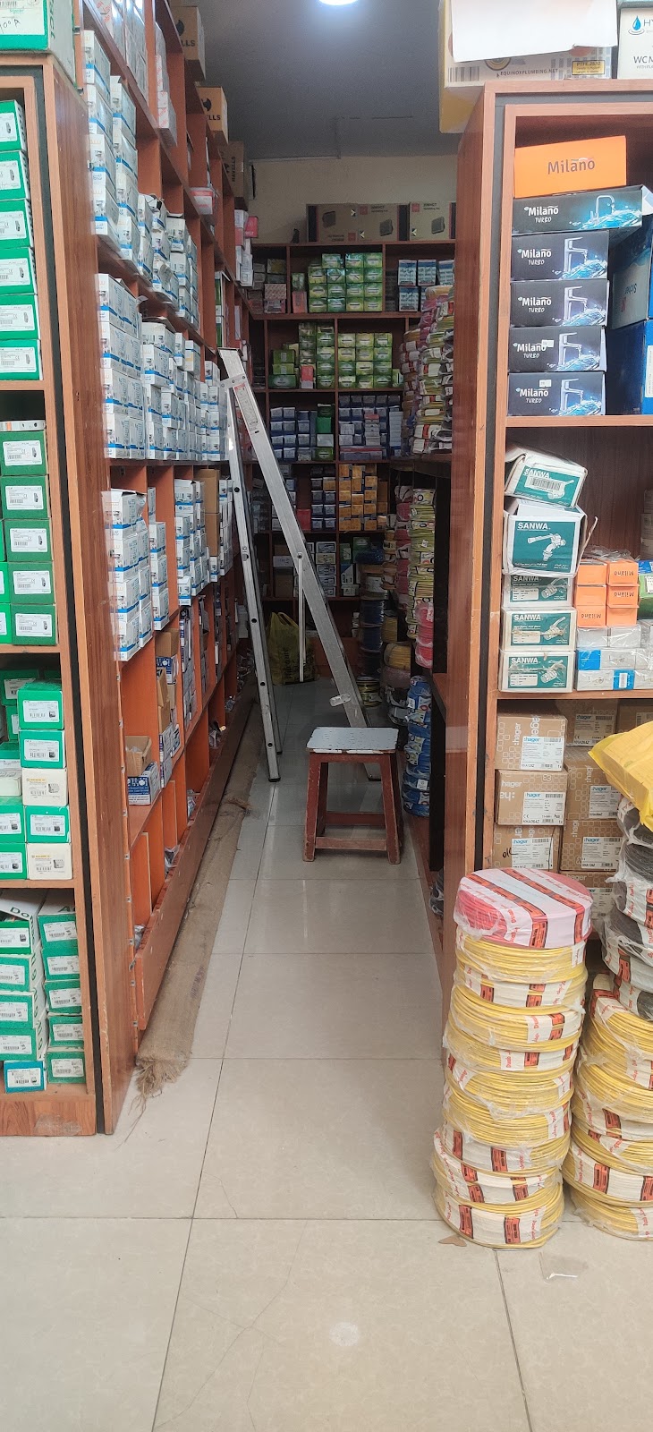 Al Shamali & Waris Trading Co LLC Rolla Shop — Light Bulbs Led Fixtures in Sharjah, Al Taawun - Image 4