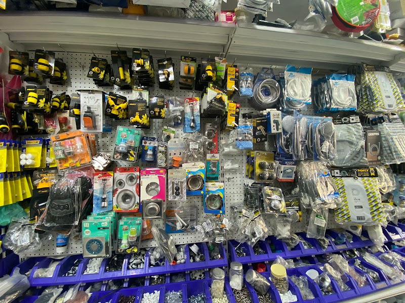 Rukn Al Burhan Hardware & Building Materials Shop — Tool Sets Kits in Sharjah, Al Taawun - Image 5