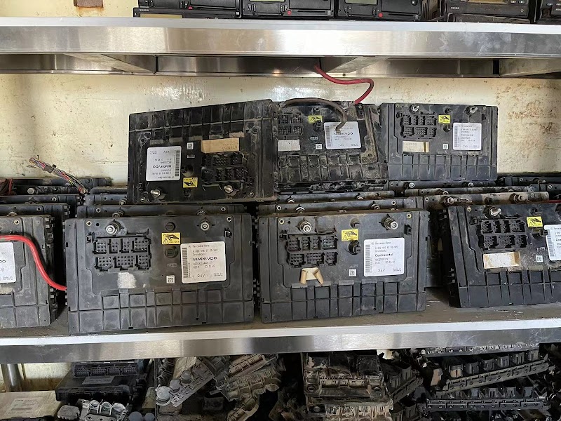 AL SHAMIKH USED CARS & SPARE PARTS TR. CO. L.L.C. — Heavy Vehicle Truck Parts in Sharjah, Al... - Image 4