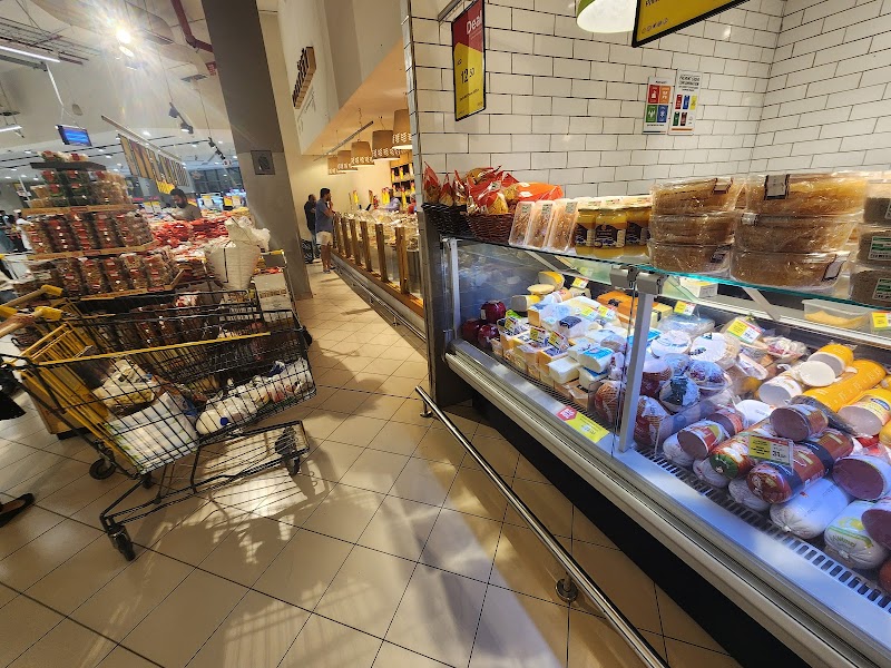Nesto Hypermarket - King Faisal St — Electronics Appliances in Sharjah, Al Khan - Image 4